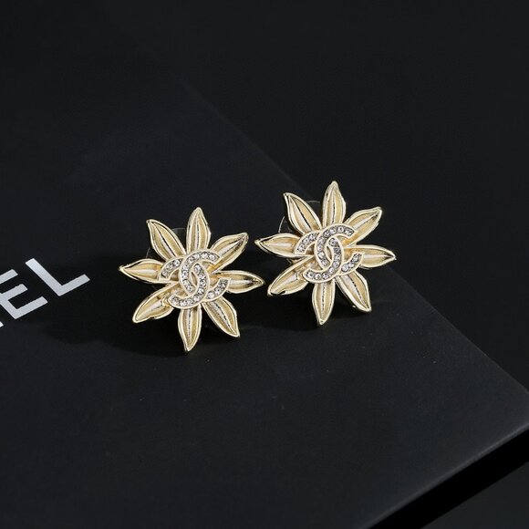 Chanel earrings - Picture 5 of 5
